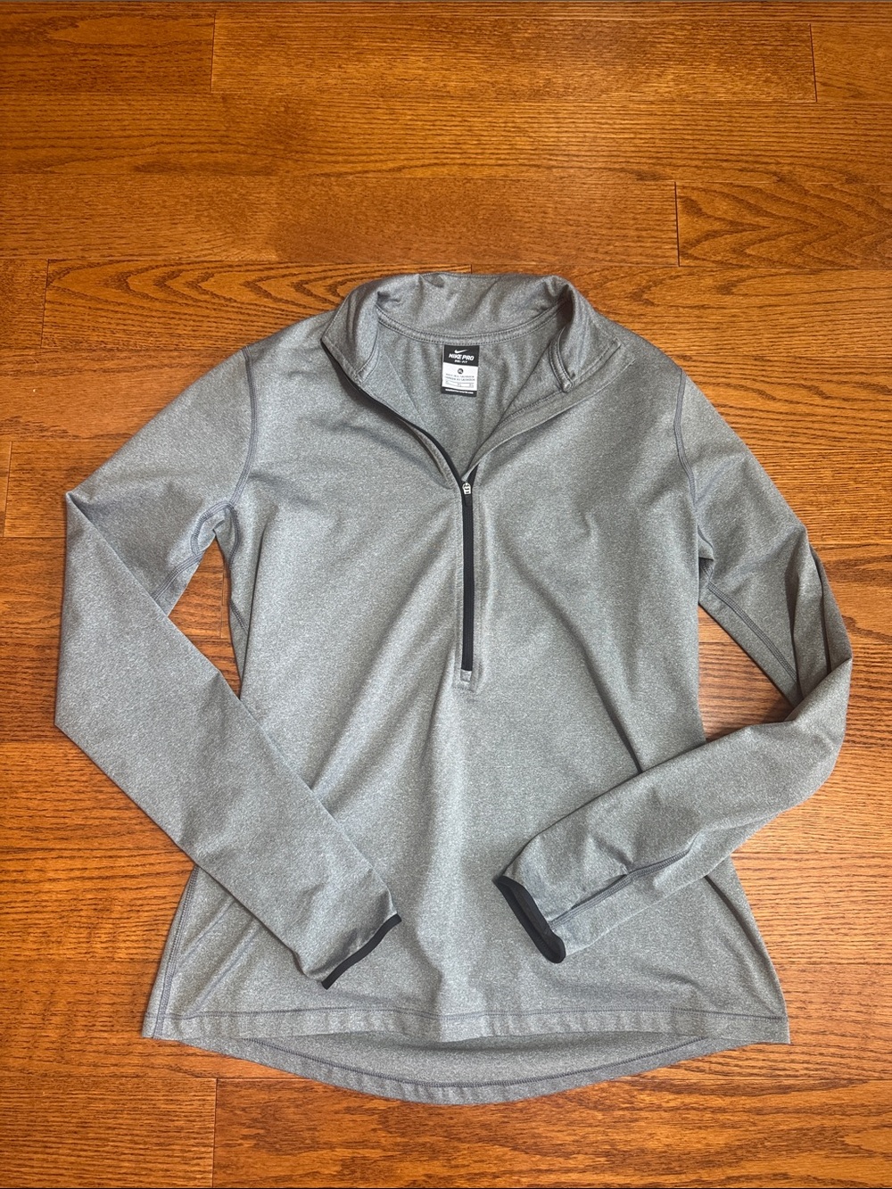 Womenโs XL Nike Pro Dri-Fit Gray half Zip Jacket